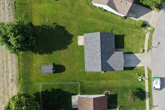 1096 Bumblebee Way, Greenfield, IN 46140