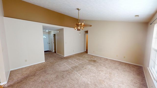 1096 Bumblebee Way, Greenfield, IN 46140