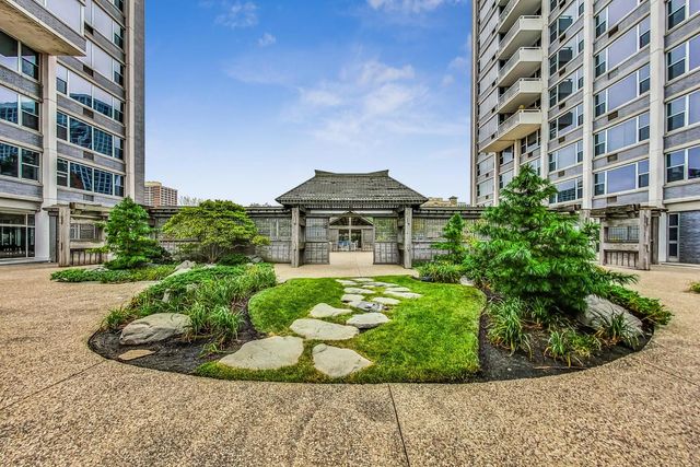 4250 N Marine Drive 2505, Chicago, IL 60613
