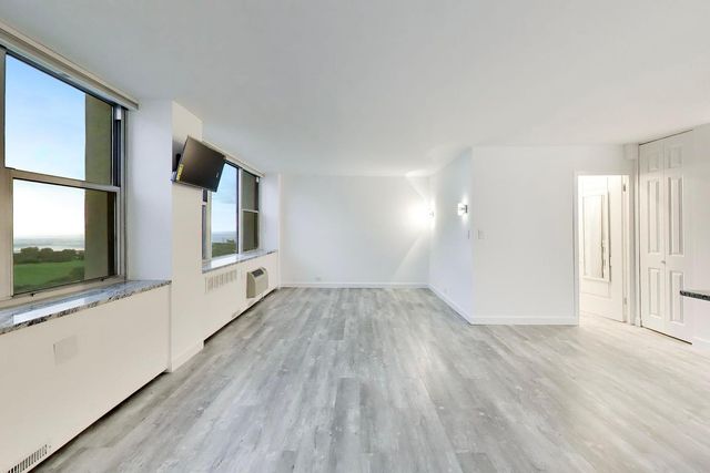 4250 N Marine Drive 2505, Chicago, IL 60613