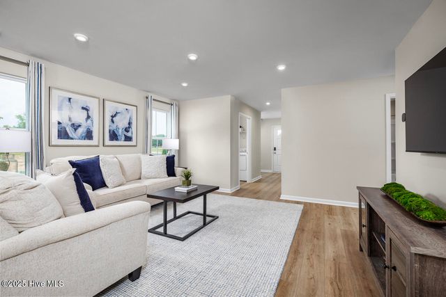 505 Bell Creek Avenue NE, Winnabow, NC 28479