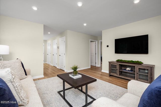 505 Bell Creek Avenue NE, Winnabow, NC 28479