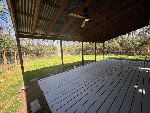 18746 Mink Lake Drive, Magnolia, TX 77355