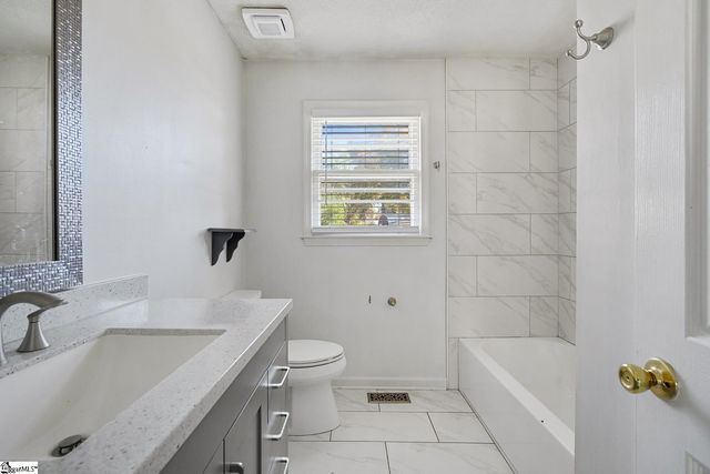 105 Meadowbrook Drive, Anderson, SC 29626