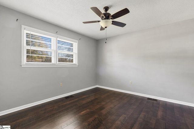 105 Meadowbrook Drive, Anderson, SC 29626