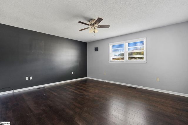 105 Meadowbrook Drive, Anderson, SC 29626