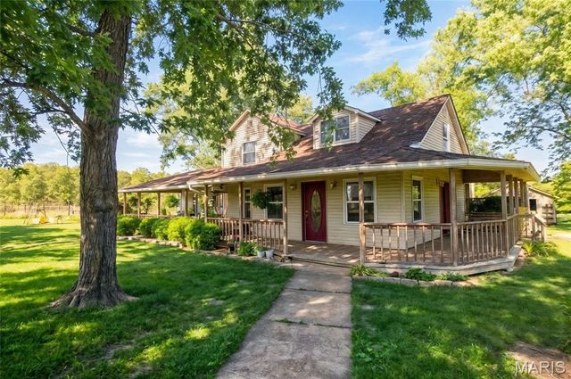 385 Woods Farm Road, Sullivan, MO 63080