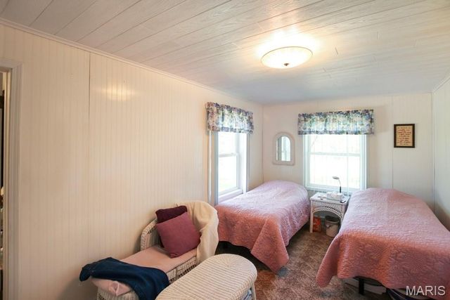 385 Woods Farm Road, Sullivan, MO 63080