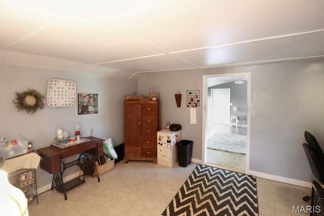 385 Woods Farm Road, Sullivan, MO 63080