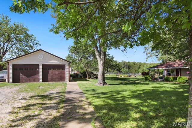 385 Woods Farm Road, Sullivan, MO 63080