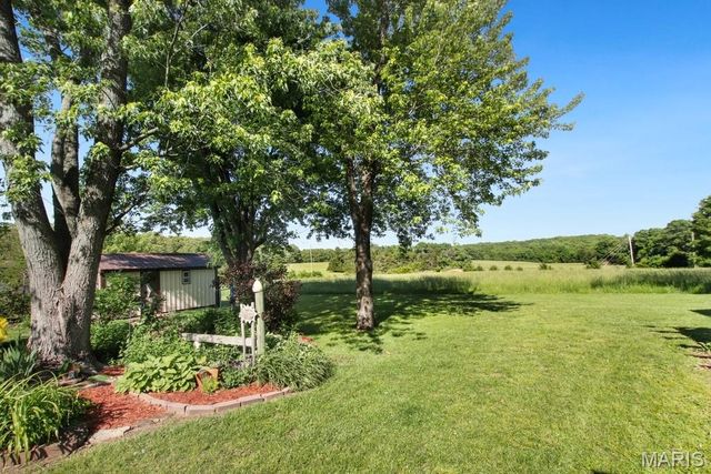385 Woods Farm Road, Sullivan, MO 63080
