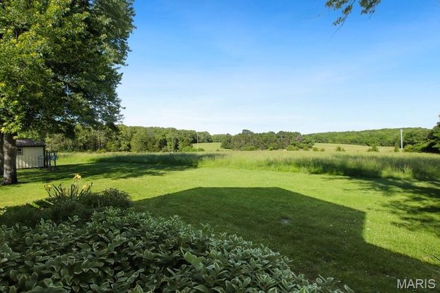 385 Woods Farm Road, Sullivan, MO 63080