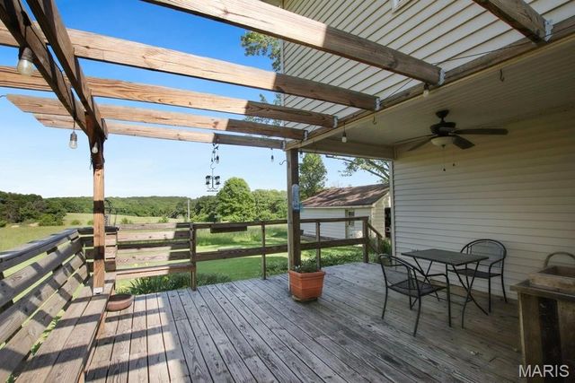 385 Woods Farm Road, Sullivan, MO 63080