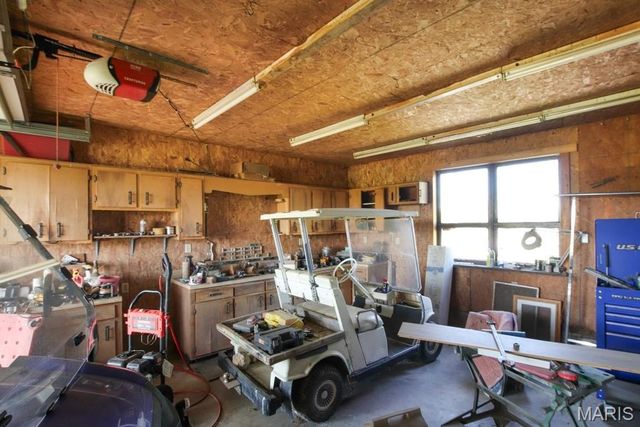385 Woods Farm Road, Sullivan, MO 63080