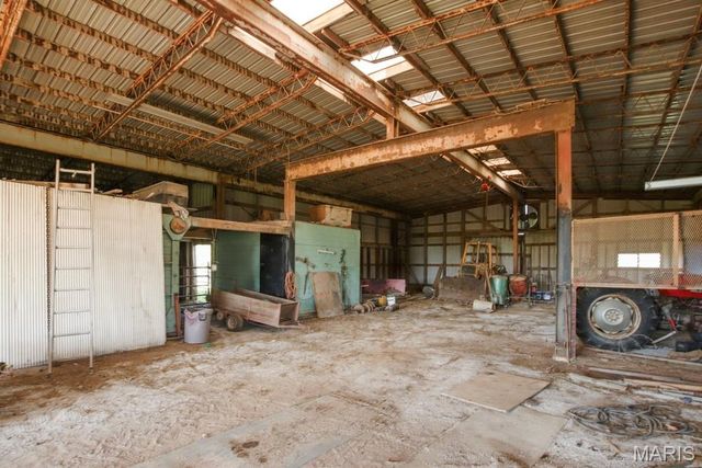 385 Woods Farm Road, Sullivan, MO 63080