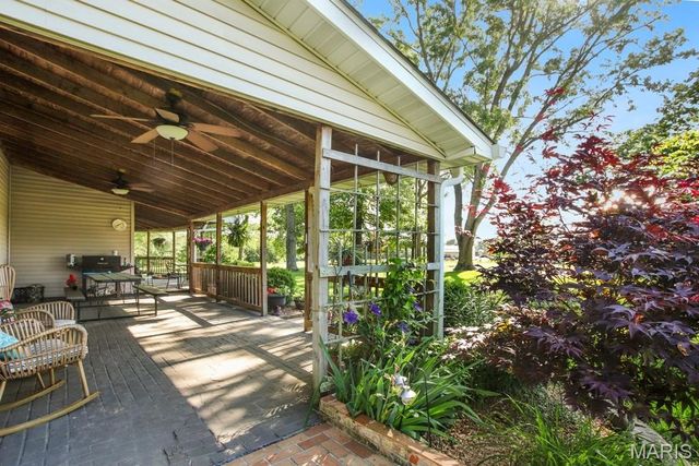 385 Woods Farm Road, Sullivan, MO 63080