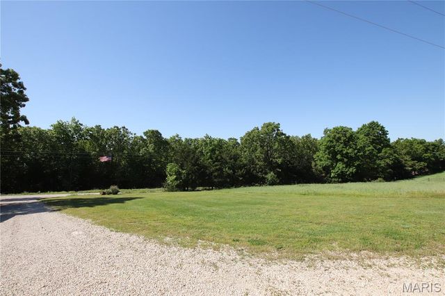 385 Woods Farm Road, Sullivan, MO 63080