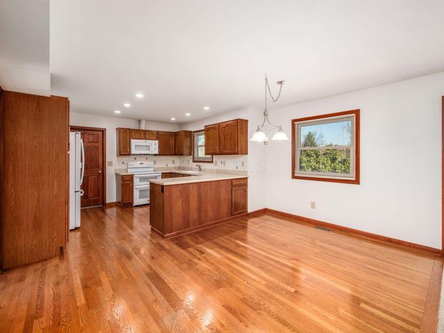 7668 Brandbury Place, Dublin, OH 43017