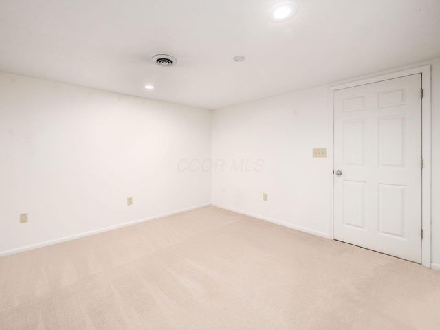 7668 Brandbury Place, Dublin, OH 43017