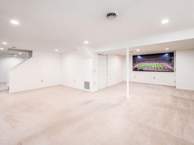 7668 Brandbury Place, Dublin, OH 43017