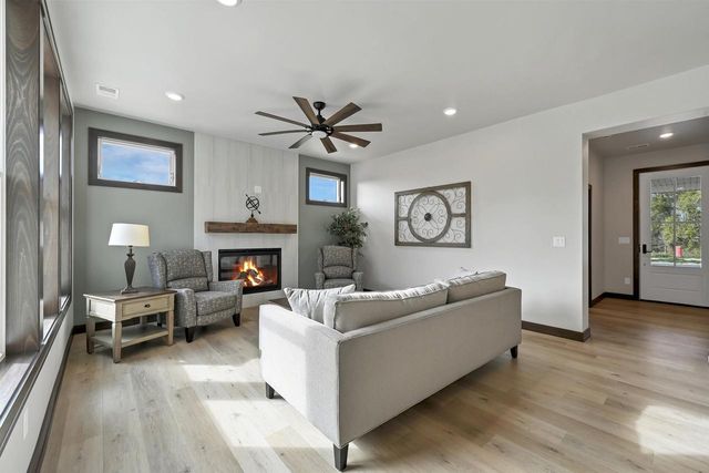 895 BLACK SWAN DRIVE, Menasha, WI 54153