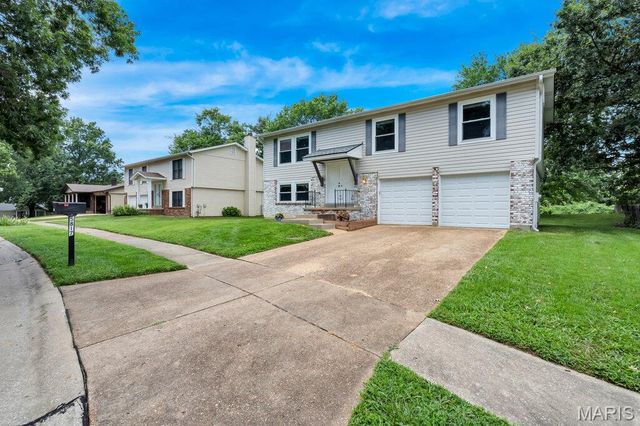 5817 Dove Meadow Court, Unincorporated, MO 63129