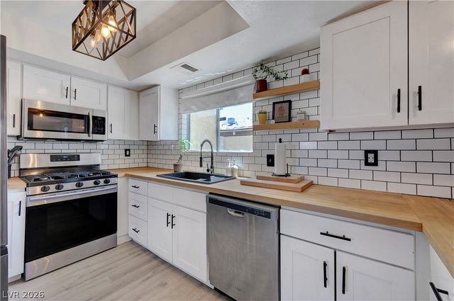 1909 Natalee Drive, Henderson, NV 89011