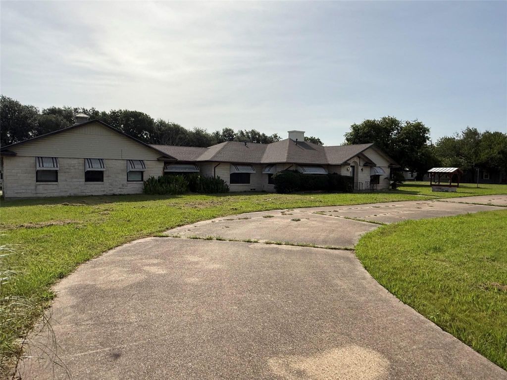 201 N Dallas Street, Palmer, TX 75152