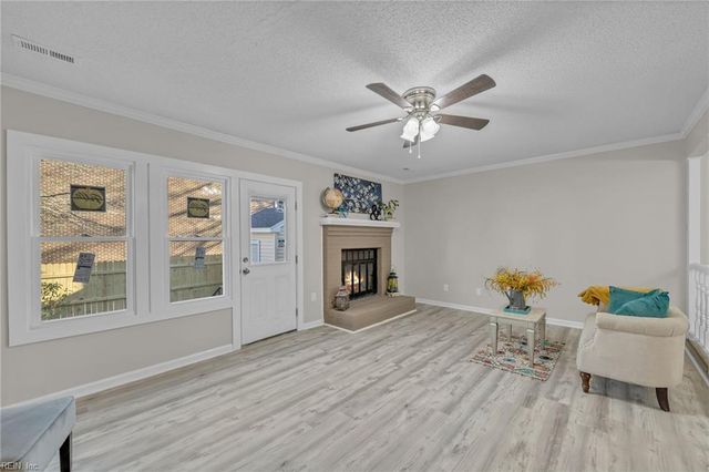 3217 Radcliffe LN, Chesapeake, VA 23321