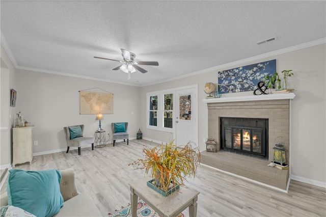 3217 Radcliffe LN, Chesapeake, VA 23321