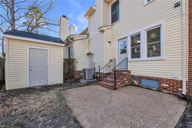 3217 Radcliffe LN, Chesapeake, VA 23321