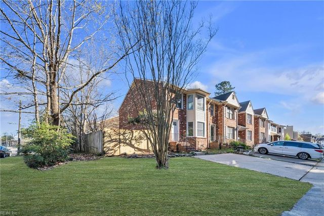 3217 Radcliffe LN, Chesapeake, VA 23321