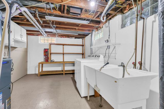 25183 Cole Street, Roseville, MI 48066