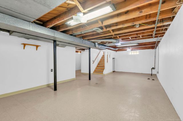 25183 Cole Street, Roseville, MI 48066