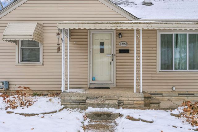 25183 Cole Street, Roseville, MI 48066