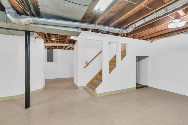 25183 Cole Street, Roseville, MI 48066