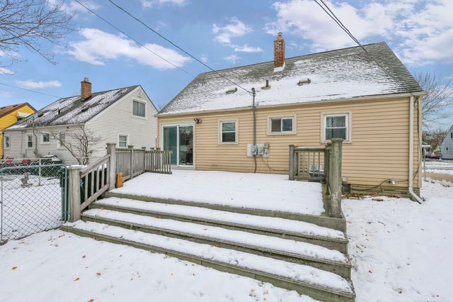 25183 Cole Street, Roseville, MI 48066