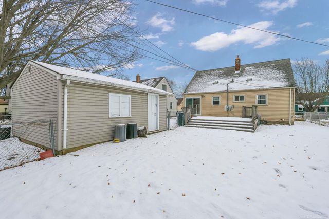 25183 Cole Street, Roseville, MI 48066