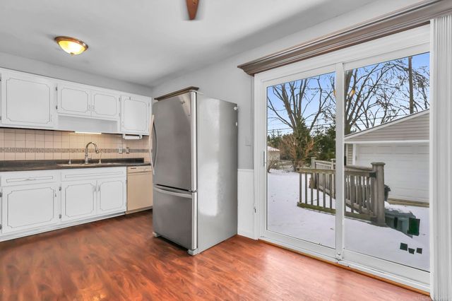 25183 Cole Street, Roseville, MI 48066