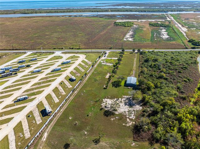 399 S Gulf Rd, Matagorda, TX 77457