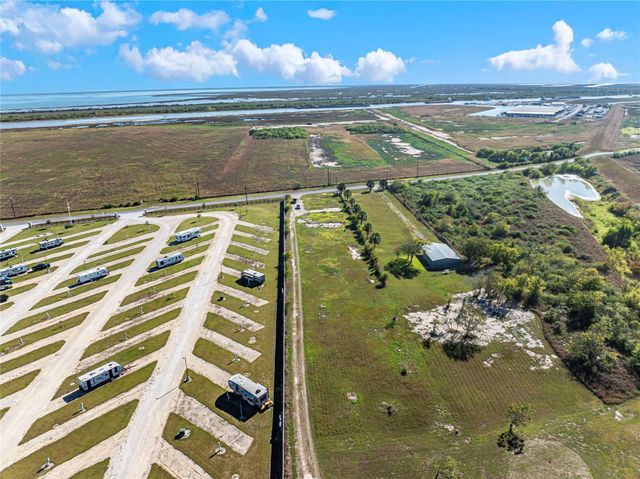 399 S Gulf Rd, Matagorda, TX 77457