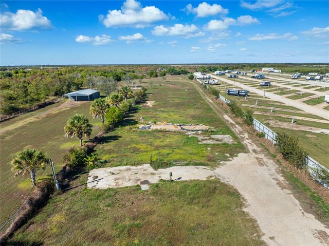 399 S Gulf Rd, Matagorda, TX 77457