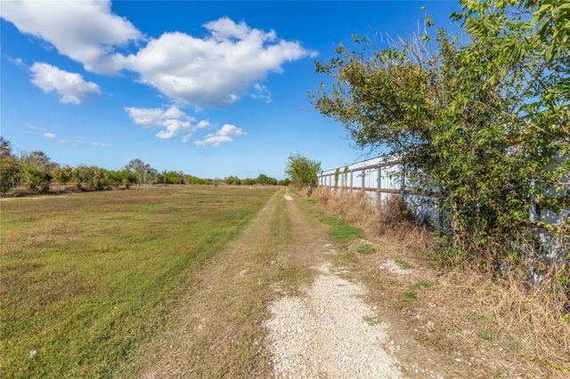 399 S Gulf Rd, Matagorda, TX 77457