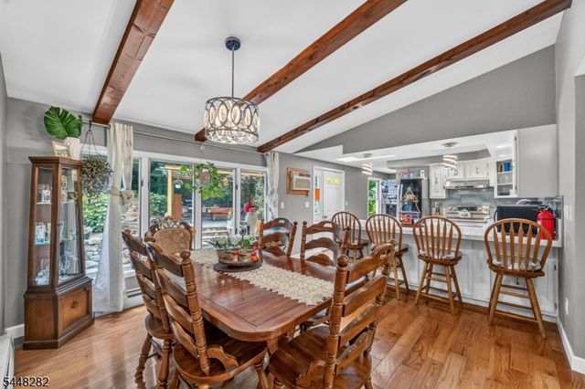 102 Meadow Rd, Hampton Twp., NJ 07860
