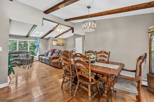 102 Meadow Rd, Hampton Twp., NJ 07860