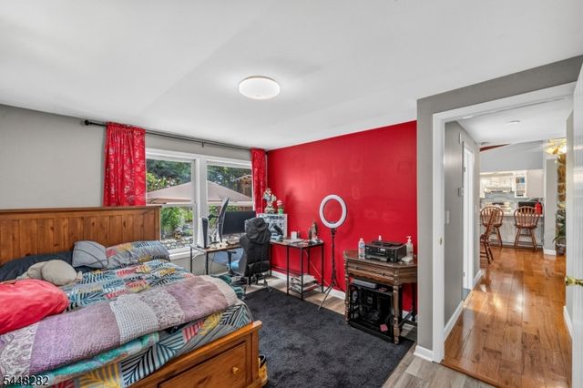 102 Meadow Rd, Hampton Twp., NJ 07860