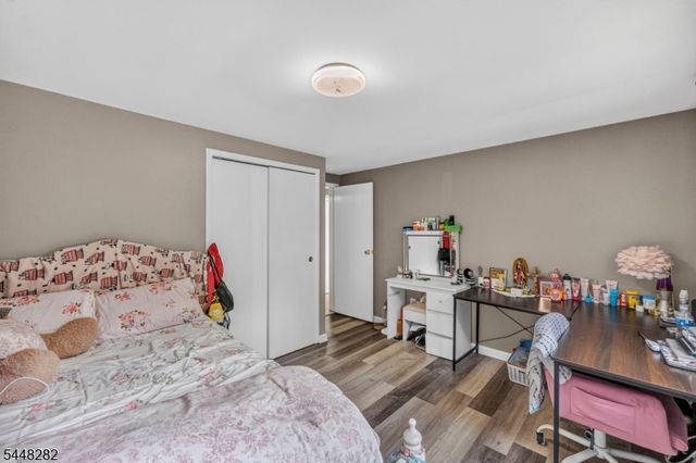 102 Meadow Rd, Hampton Twp., NJ 07860