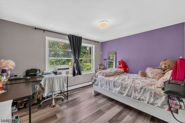 102 Meadow Rd, Hampton Twp., NJ 07860