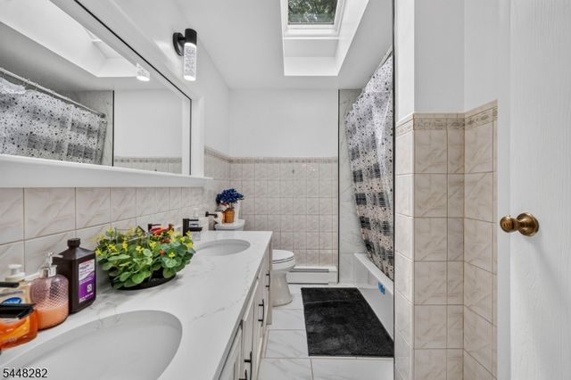 102 Meadow Rd, Hampton Twp., NJ 07860
