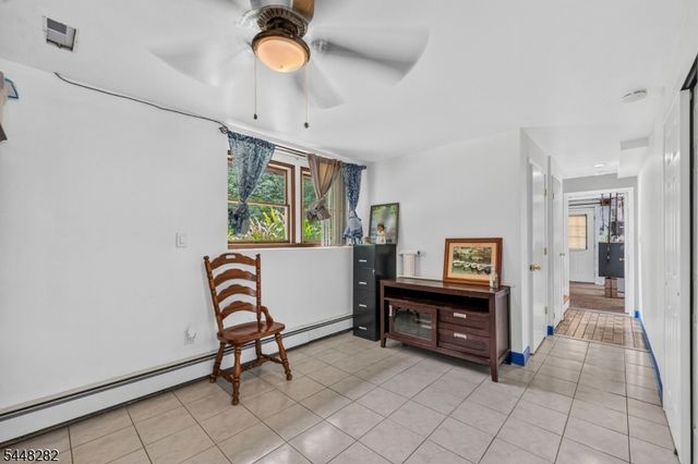 102 Meadow Rd, Hampton Twp., NJ 07860